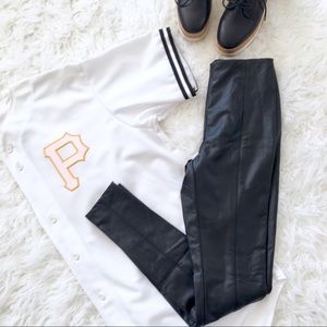 Late 90s - Early 2000s Pirates Jersey